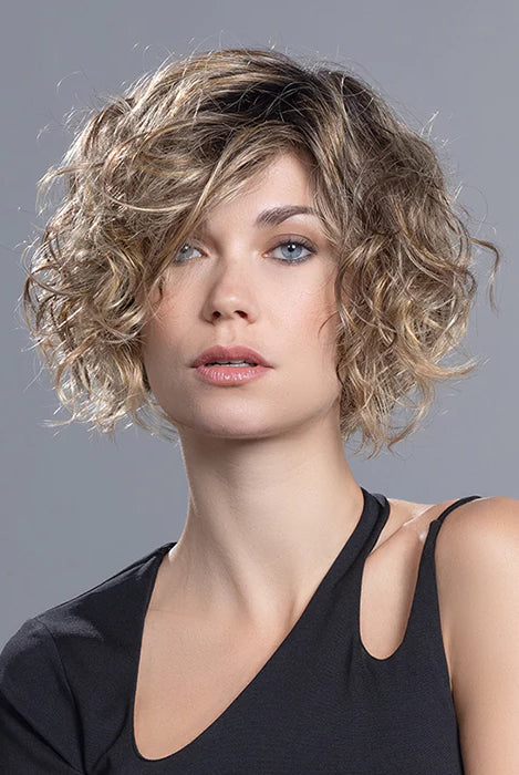 Turn by Ellen Wille in Light Bernstein Rooted