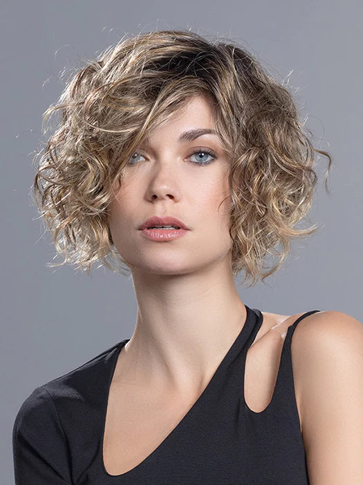Turn by Ellen Wille in Light Bernstein Rooted