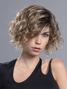 Turn by Ellen Wille in Light Bernstein Rooted