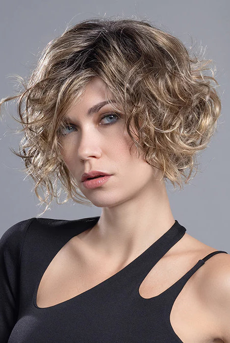 Turn by Ellen Wille in Light Bernstein Rooted