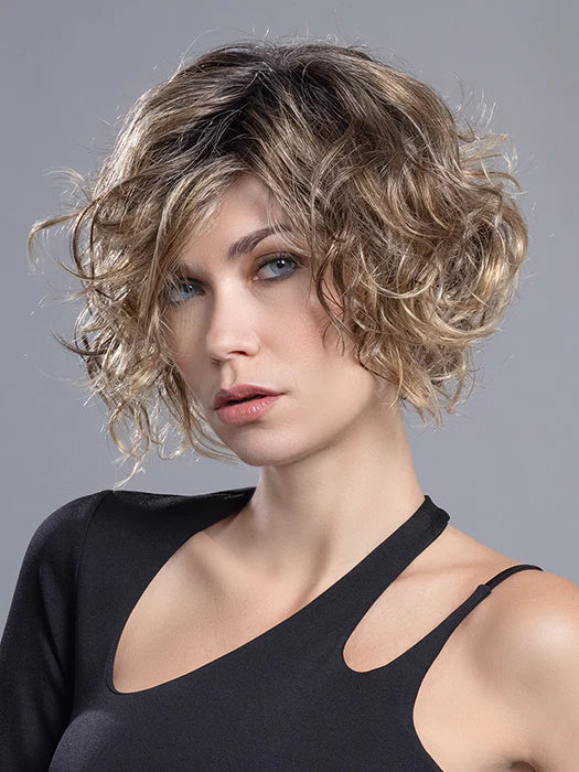 Turn by Ellen Wille in Light Bernstein Rooted