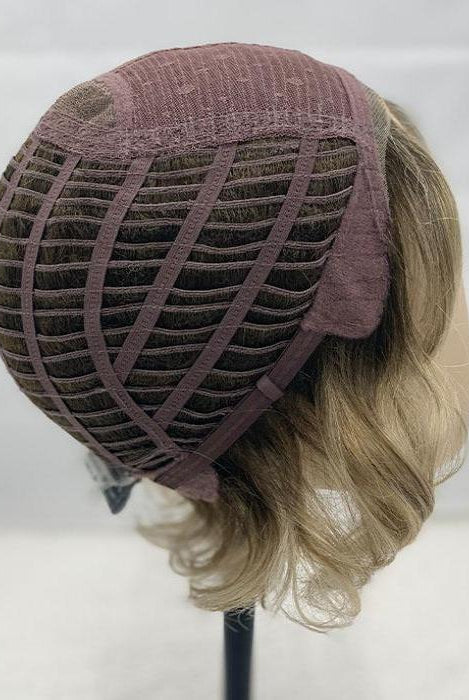 Movie Star by Ellen Wille - Cap Construction