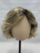 Movie Star by Ellen Wille - Cap Construction
