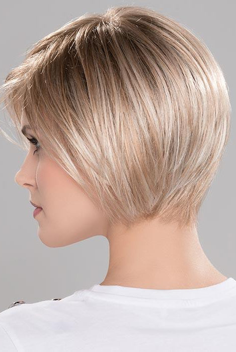 Amy Deluxe by Ellen Wille in Light Caramel Rooted