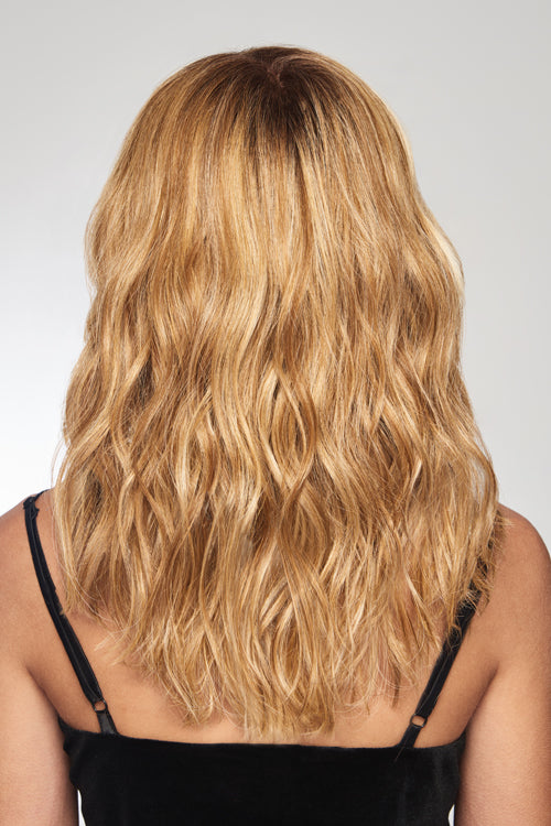 Alpha Wave 16 by Raquel Welch in Shaded Honey Ginger (RL14/25SS)