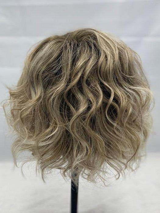 Movie Star by Ellen Wille - Cap Construction