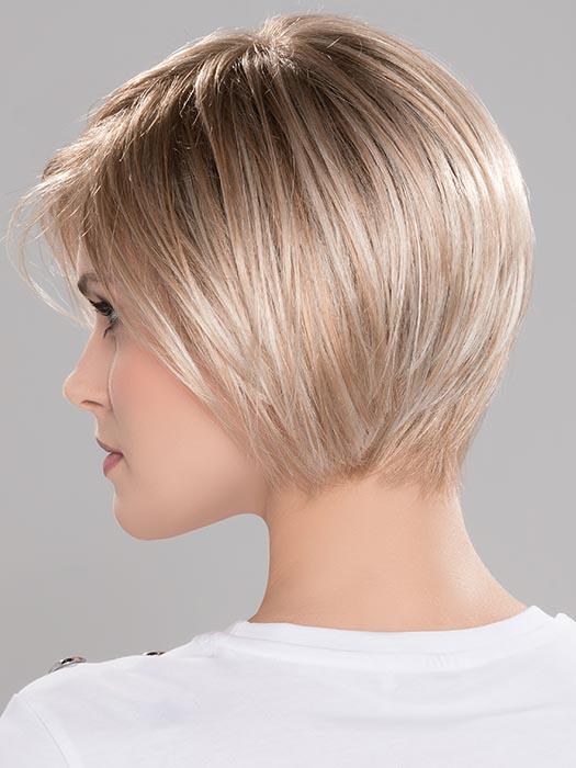 Amy Deluxe by Ellen Wille in Light Caramel Rooted